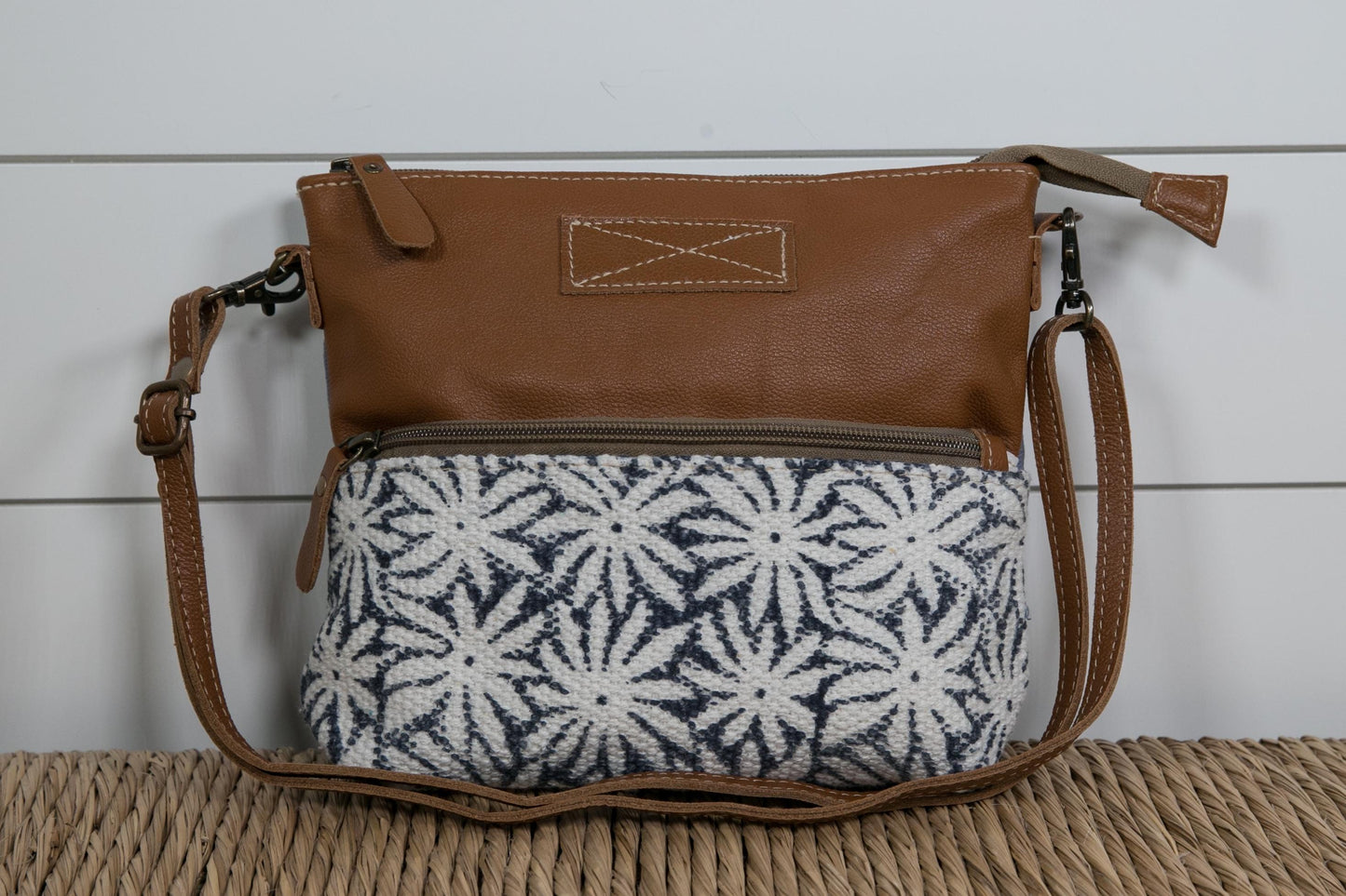 Woven Crossbody Bag in Floral Daisy Print