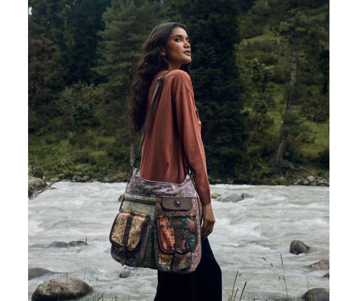 Le Fleur Shoulder Bag